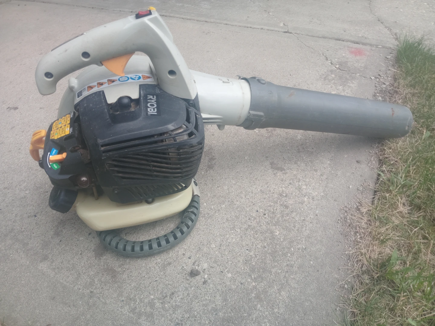Ryobi 2 Cycle Gas Leaf Blower - photo 2