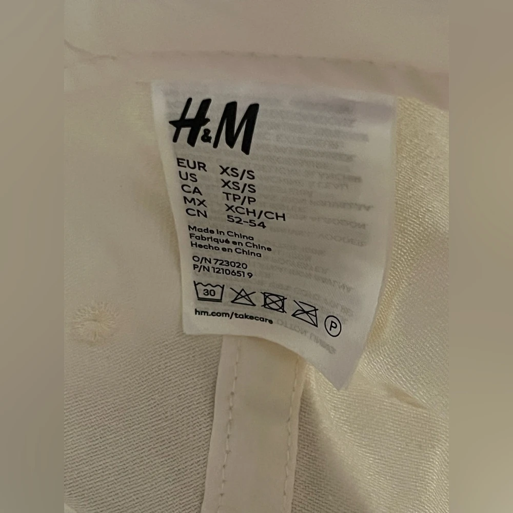 H&M Cream Baseball Cap with Embroidered Logo - photo 3