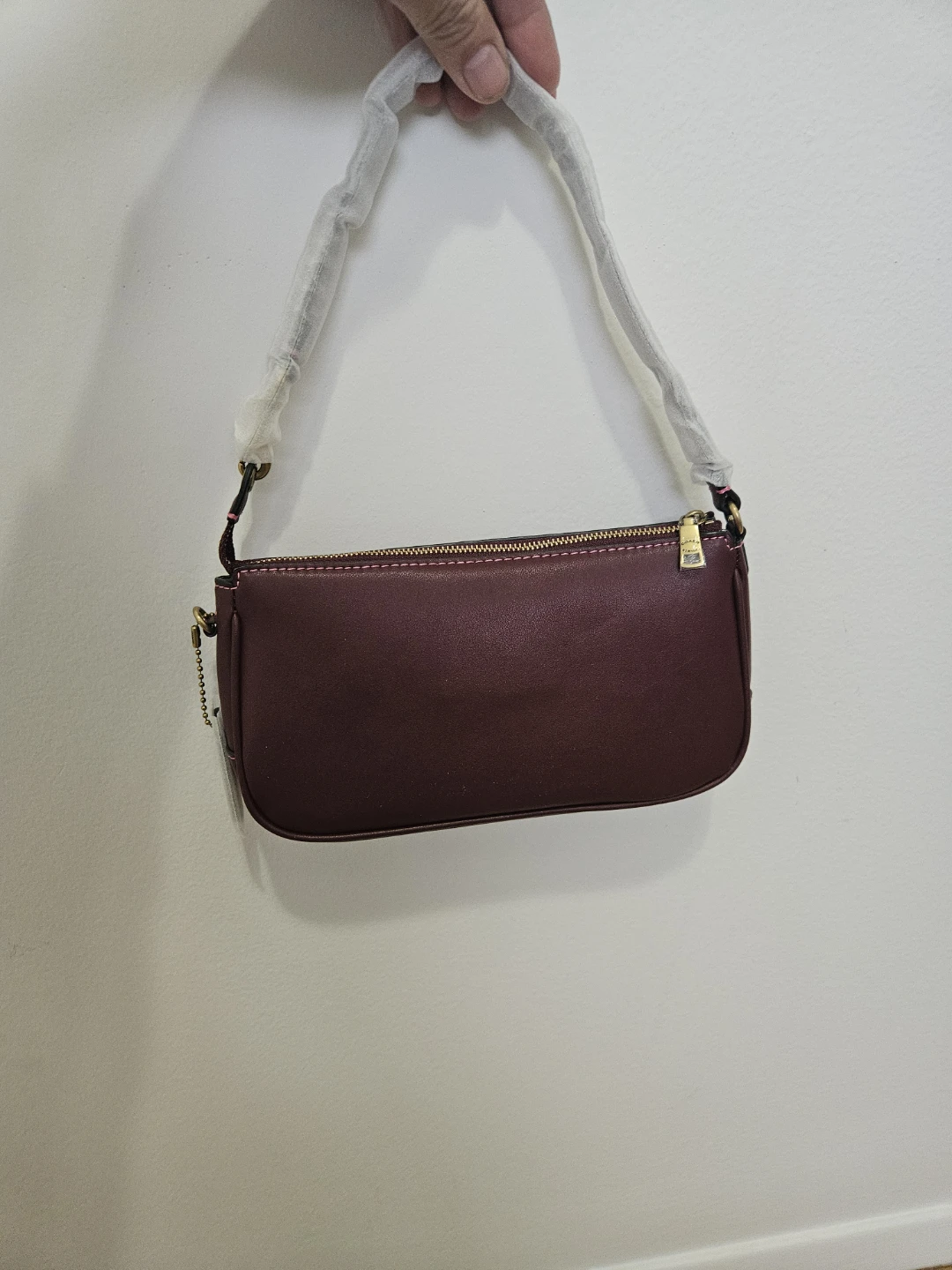 Coach Burgundy Leather Shoulder Bag - photo 2