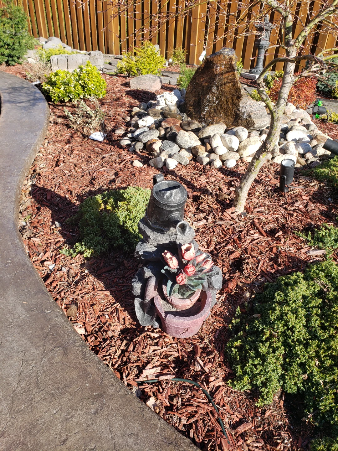 Garden Fountain with Flowers & Pump