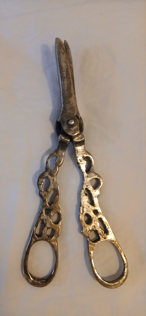 Antique Ornate Silver Grape Shears - photo 2
