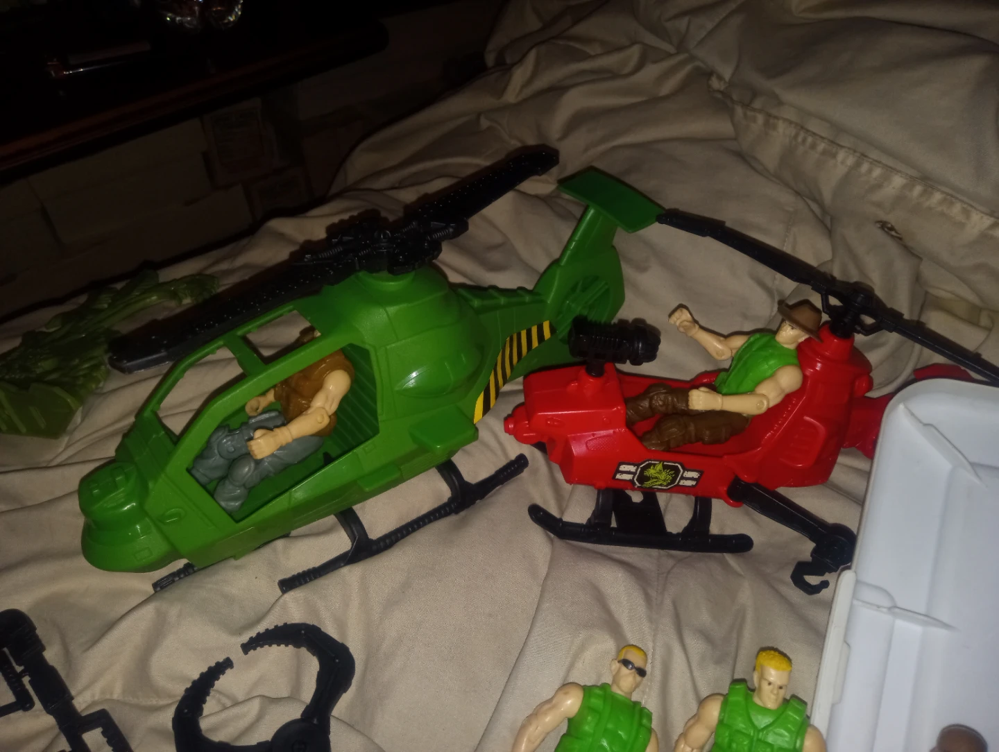 Animal Planet Toy Helicopters and Dinosaur Figures - photo 5