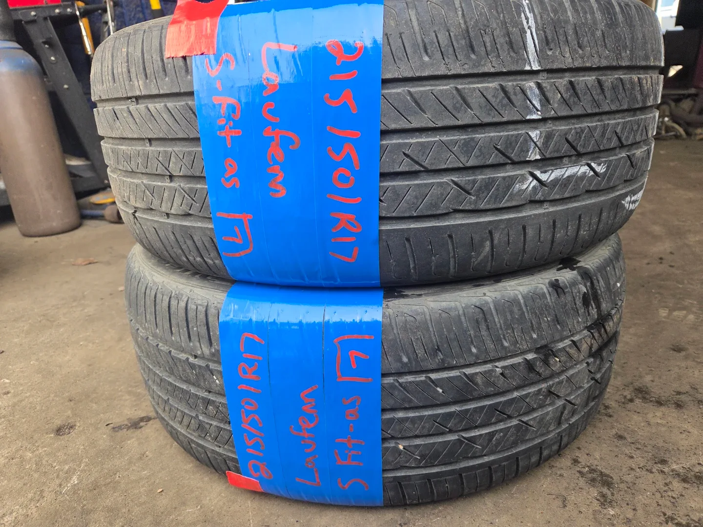 2 x Laufenn 215/50R17 Tires