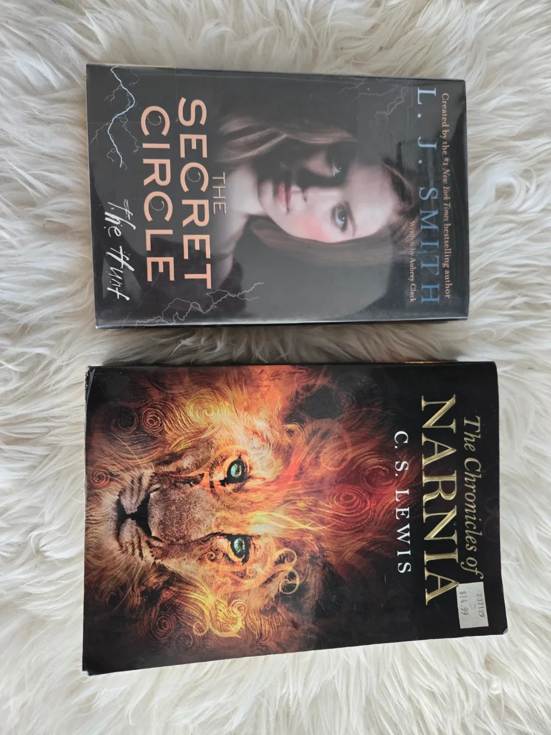 The Secret Circle: The Hunt & The Chronicles of Narnia Books