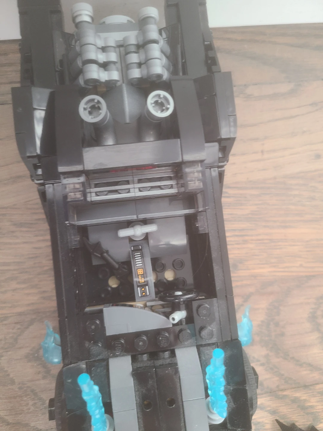 LEGO Batman Batmobile - photo 4