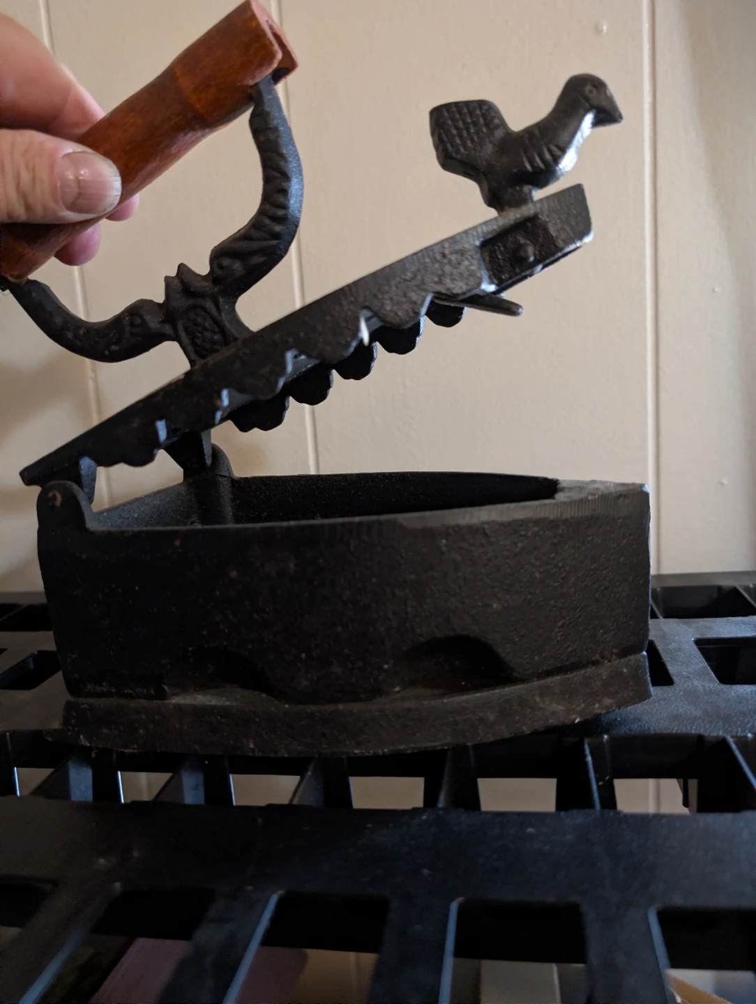 Antique Coal Cast Iron Clothes Iron with Bird Lock - photo 3