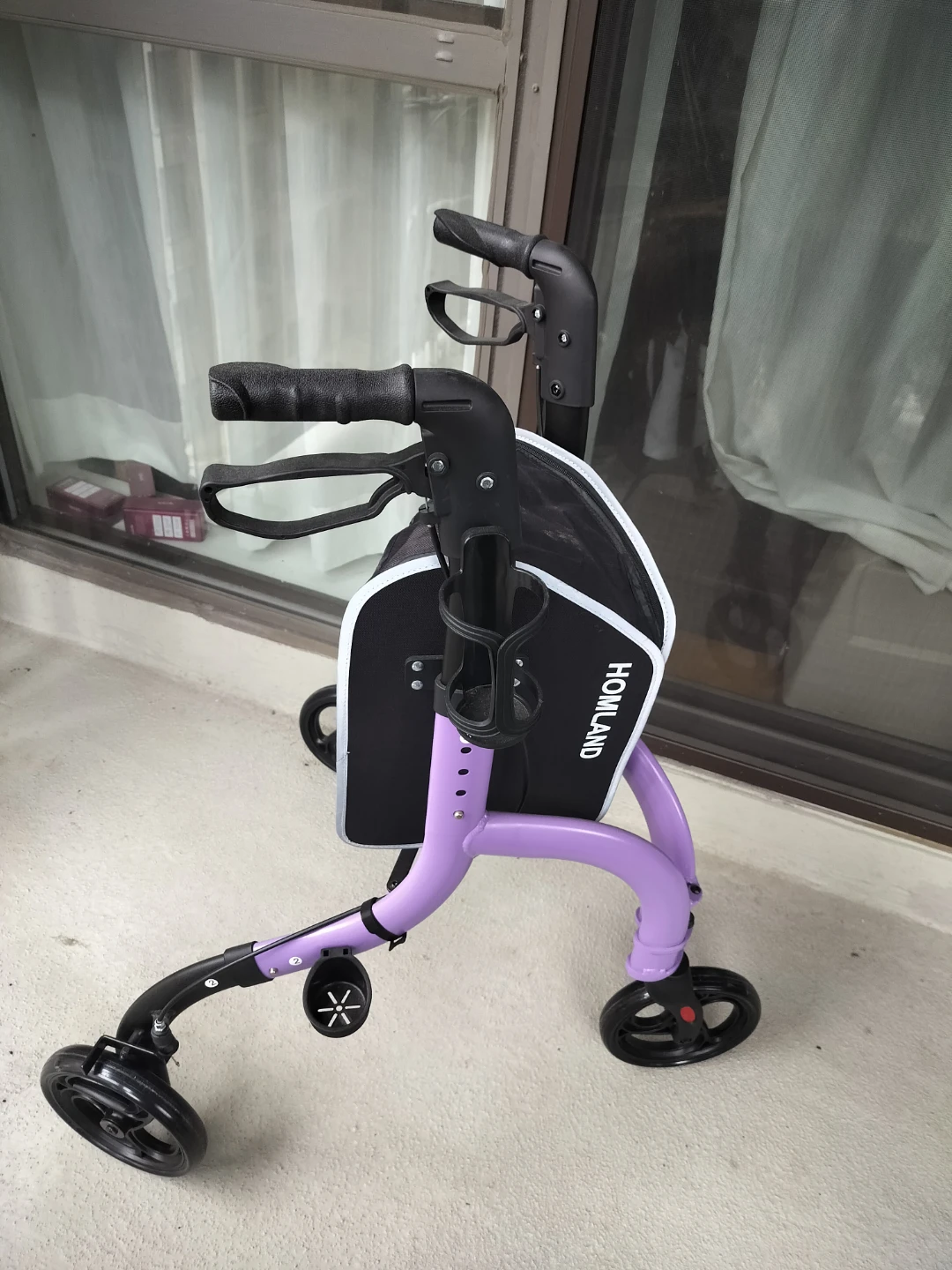 Folding Three-Wheel Rollator Walker