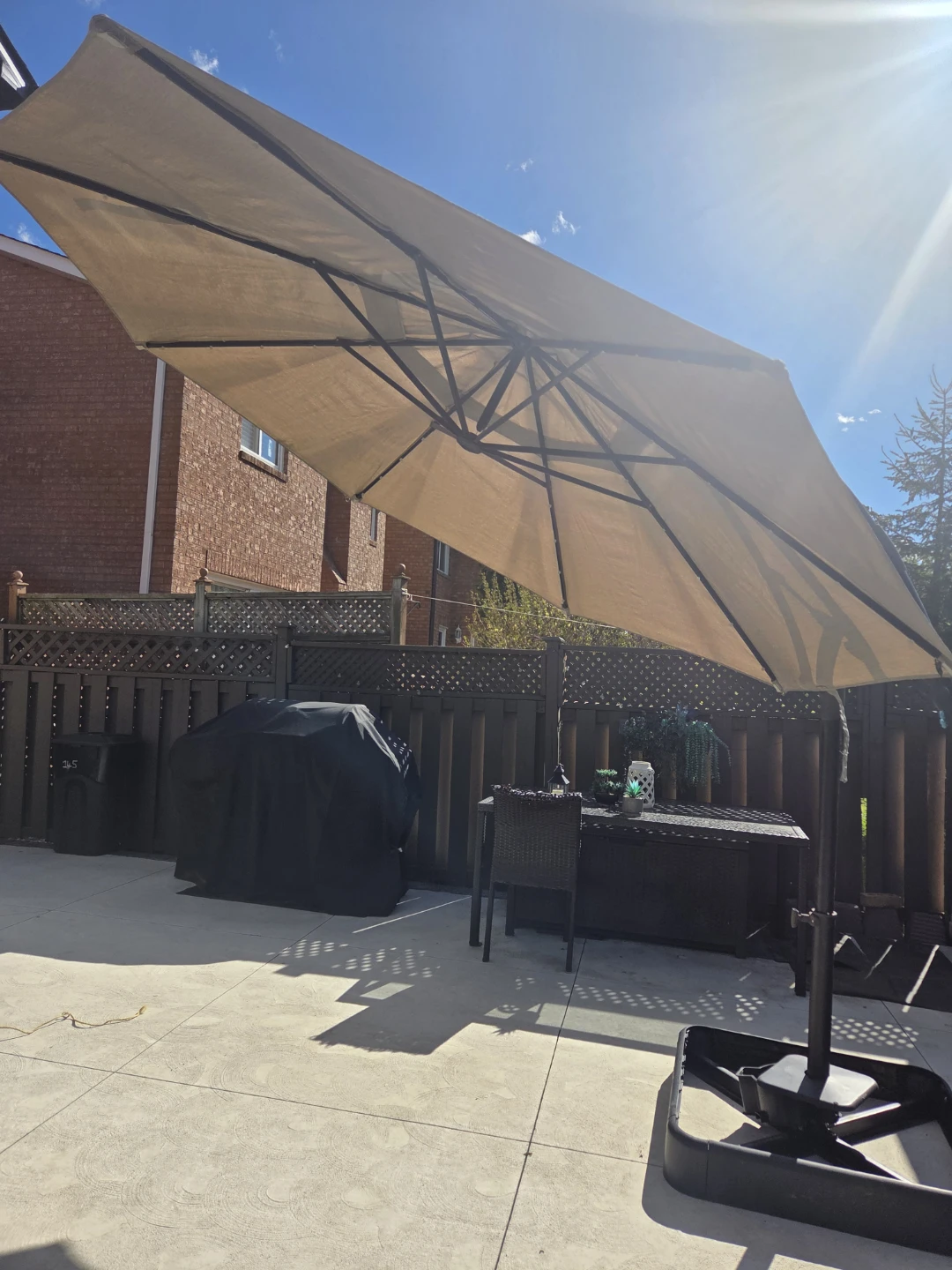 Large Patio Umbrella 10-11 feet with Lights