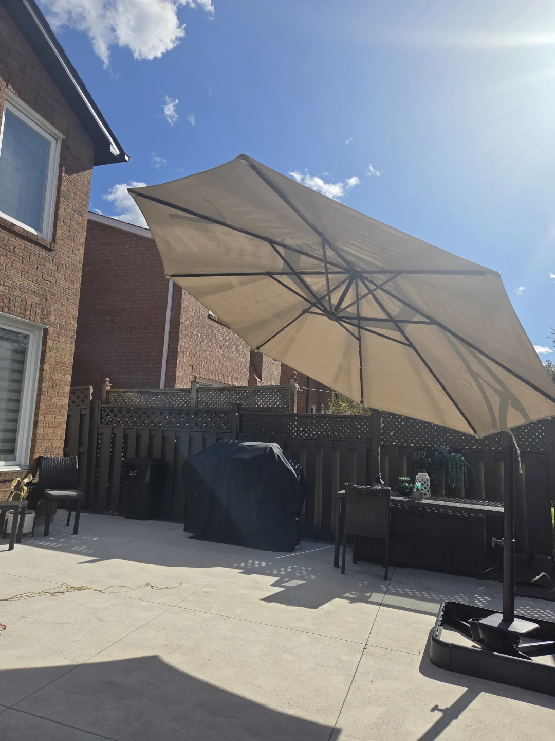 Large Patio Umbrella 10-11 feet with Lights - photo 3