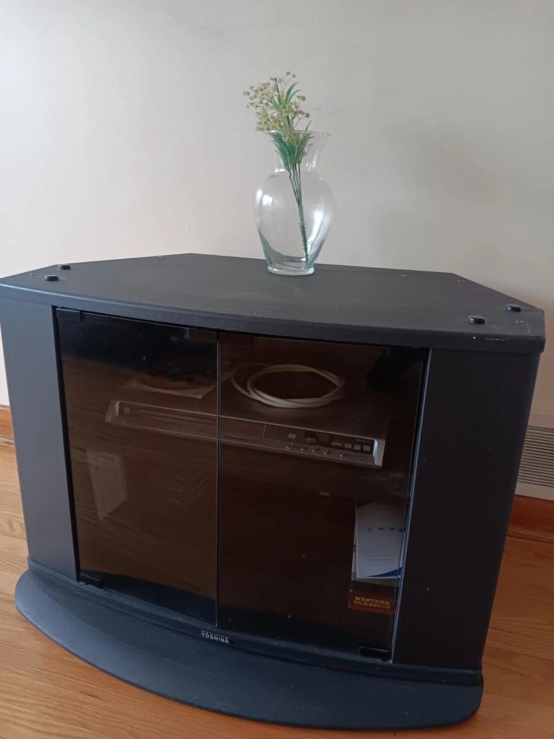 Corner TV Stand