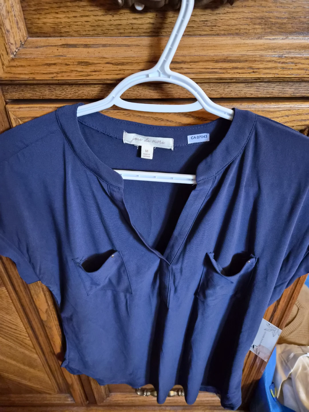 Joie de Vivre Navy Blue V-Neck Pocket T-Shirt - Medium