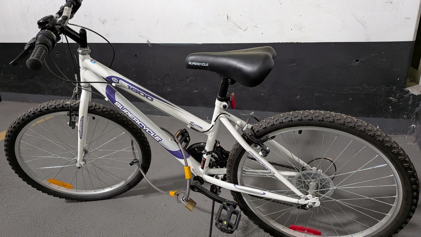 Supercycle 1600. Kids 24 Like New.