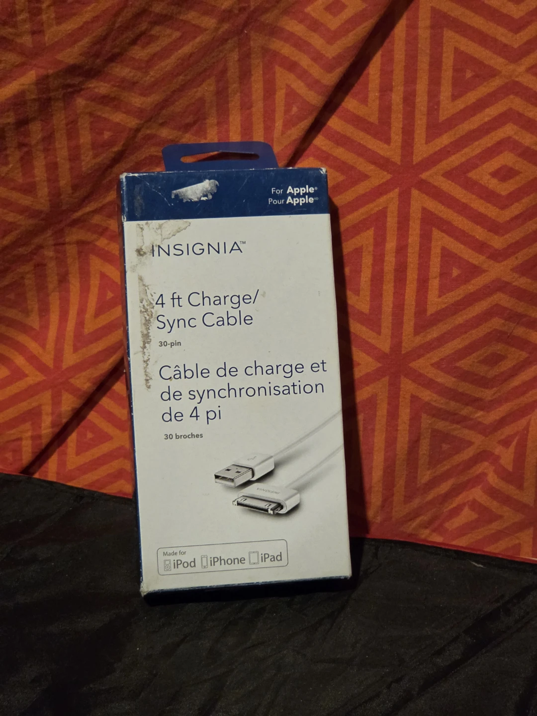 Insignia 4 ft Charge/Sync Cable for Apple Devices