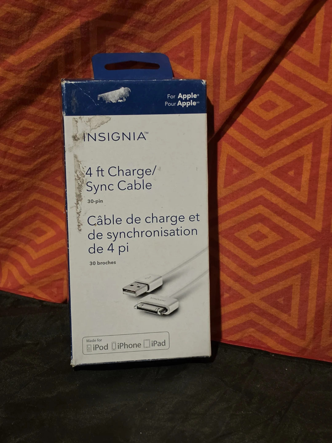 Insignia 4 ft Charge/Sync Cable for Apple Devices - photo 3