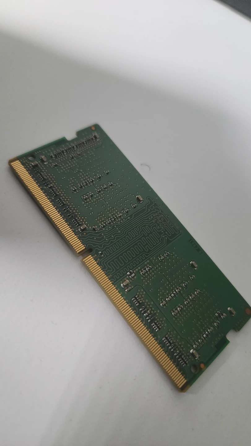 Micron 4GB DDR4 RAM Module PCA-2400T-SC0-11 - photo 2