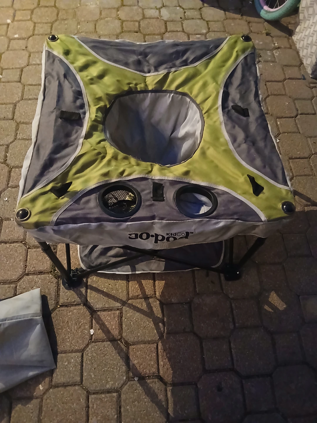 KidCo Go-Pod Travel Chair