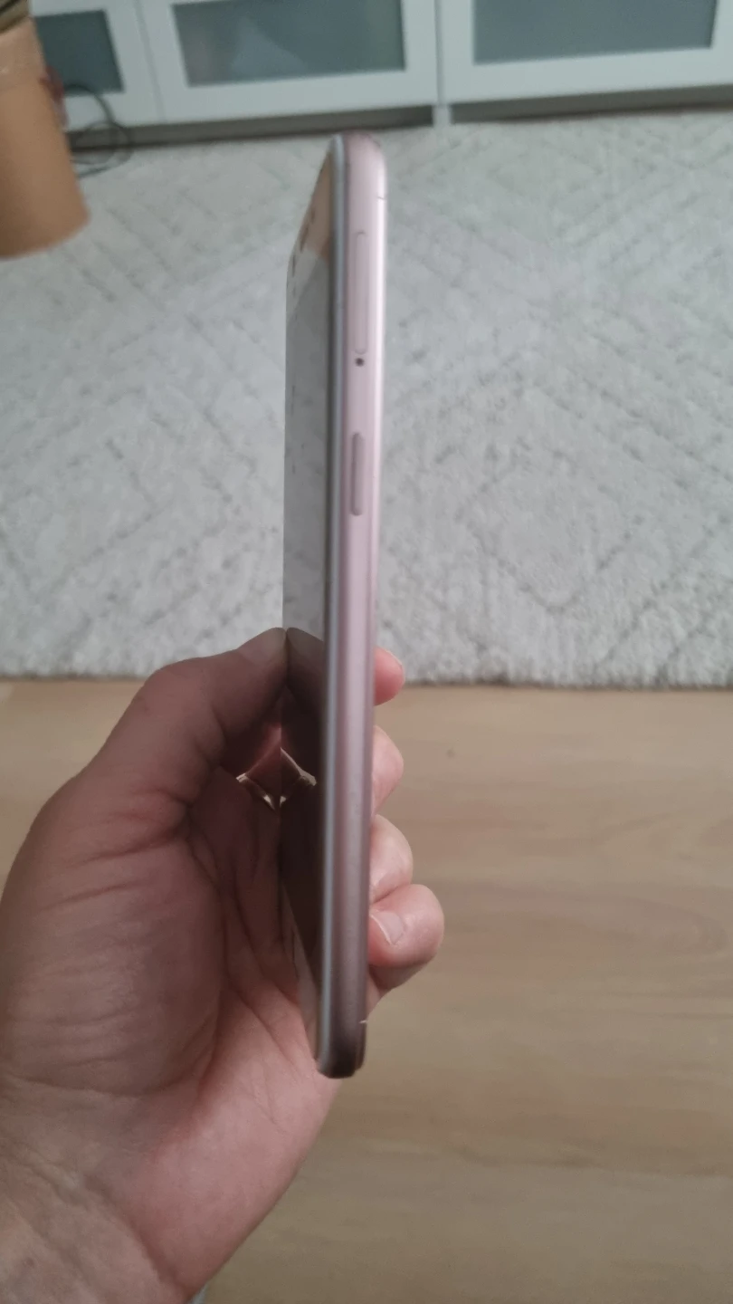 Oppo Rose Gold Smartphone - photo 5