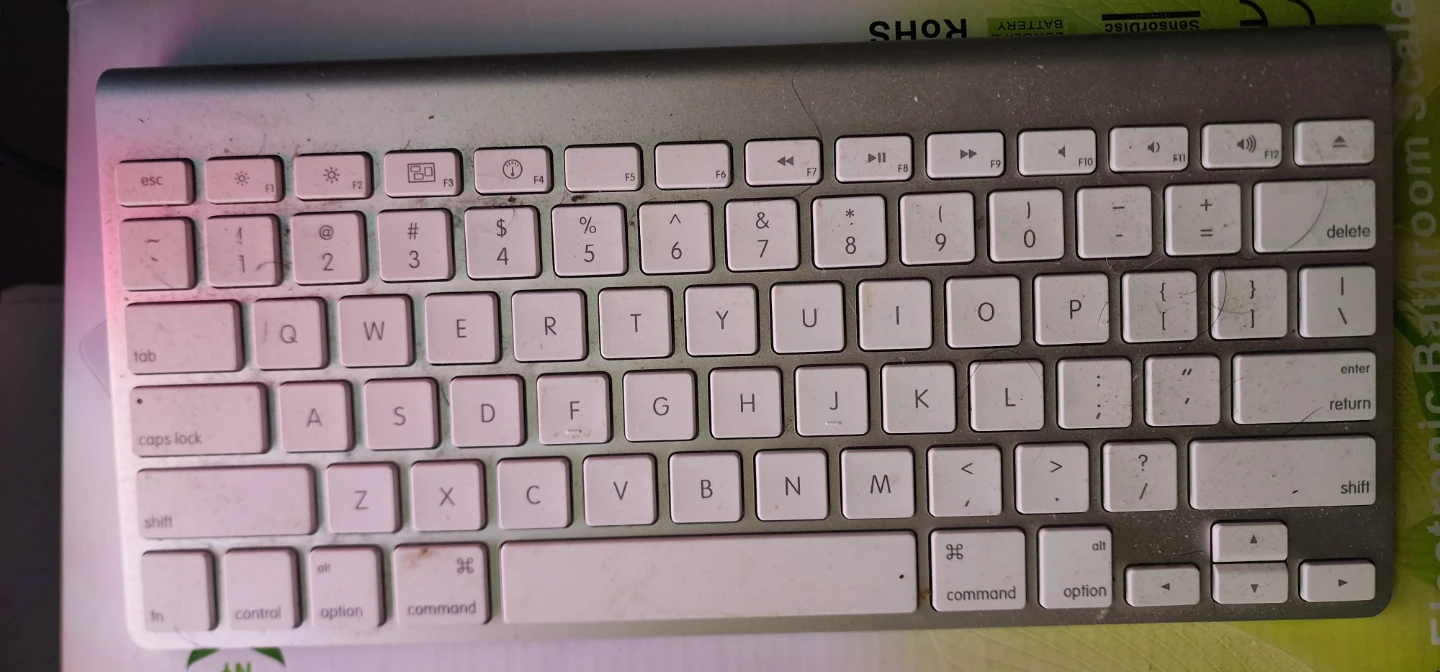 Apple Wireless Keyboard A1314 - photo 2