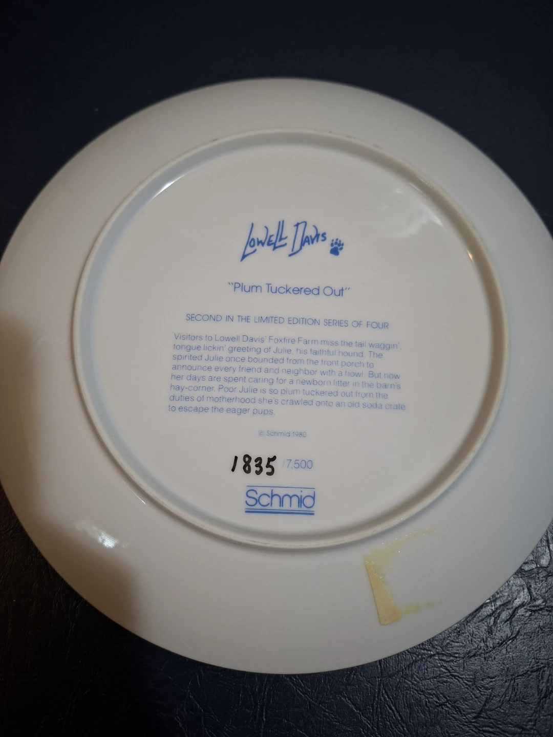 Schmid Lowell Davis "Plum Tucked Out" Limited Edition Plate - photo 2
