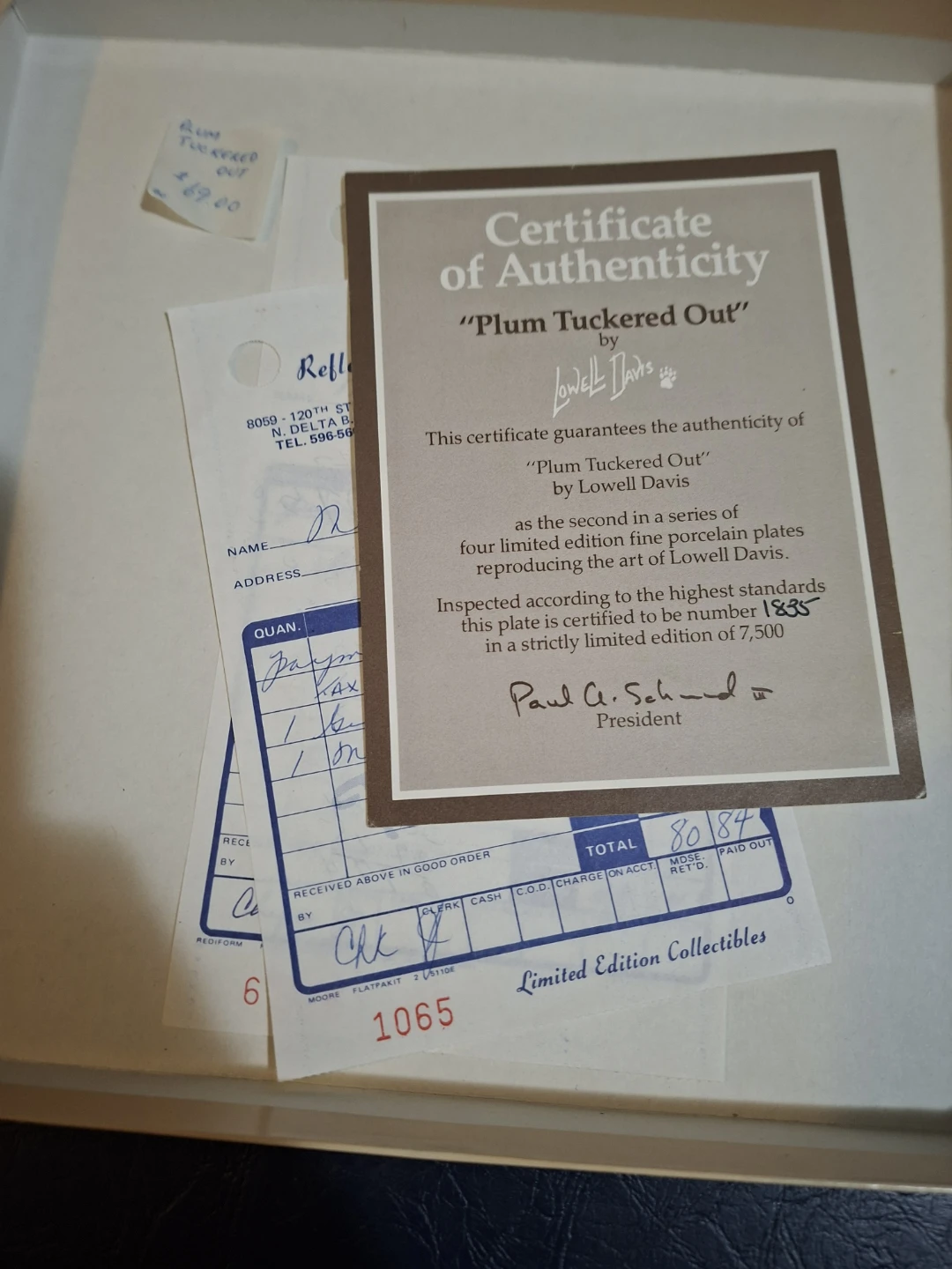 Schmid Lowell Davis "Plum Tucked Out" Limited Edition Plate - photo 3