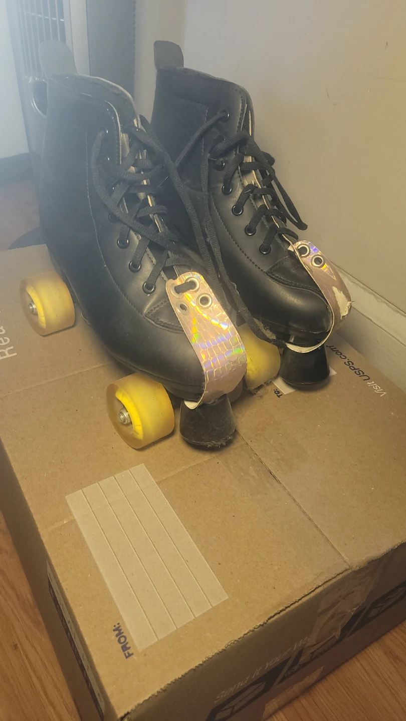 Black Roller Skates 7.5
