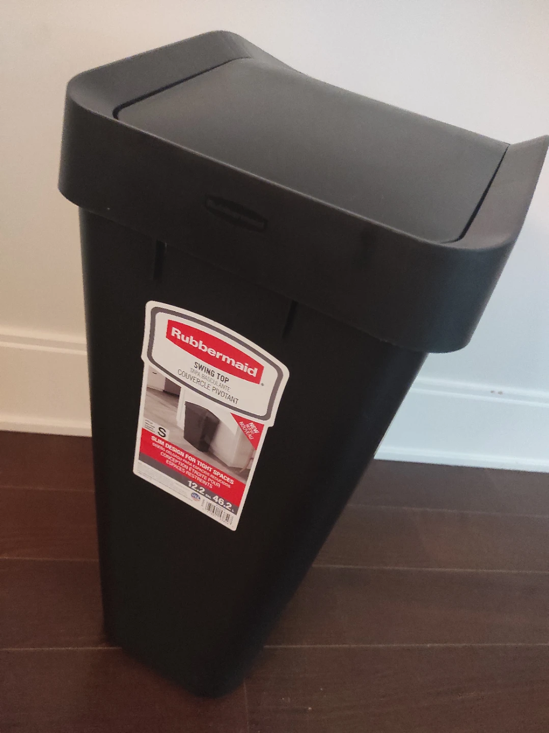 Rubbermaid Swing Top Wastebasket