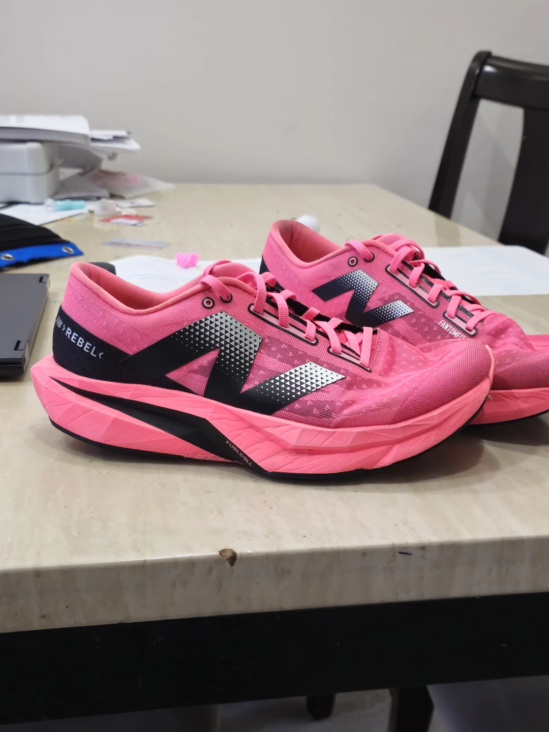 New Balance FuelCell Rebel v4 - Pink