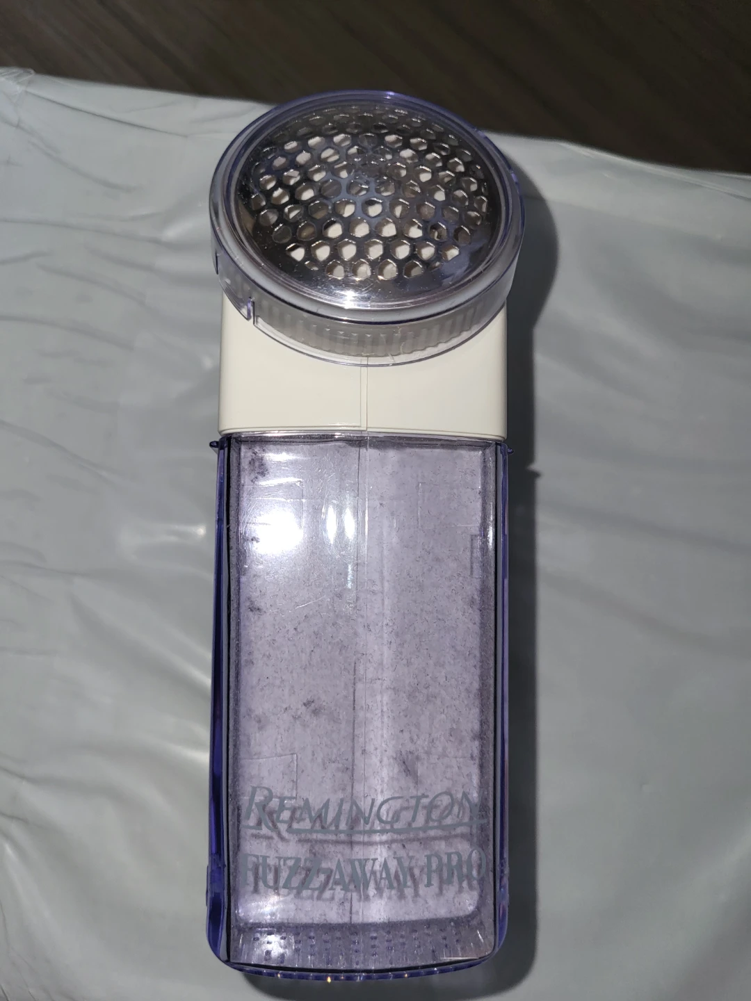 Remington Fuzz Away Pro Fabric Shaver - photo 2