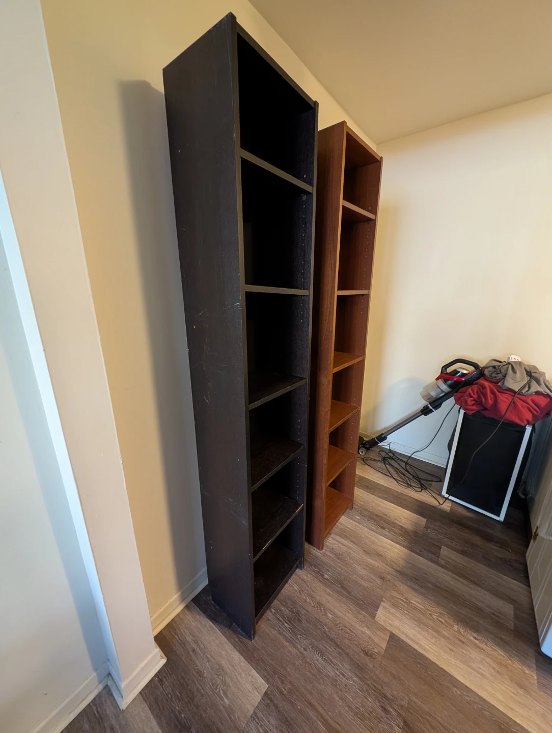 Two tall bookshelves - black and wood finish - photo 2