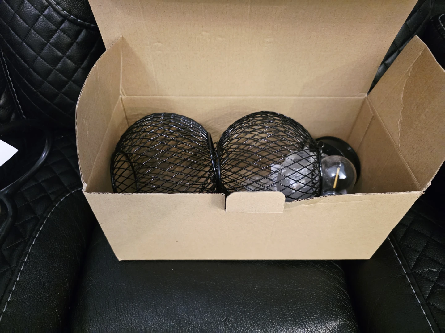 ✨ BRAND NEW 2-Pack Solar Hanging Lantern Lights ✨ - photo 2
