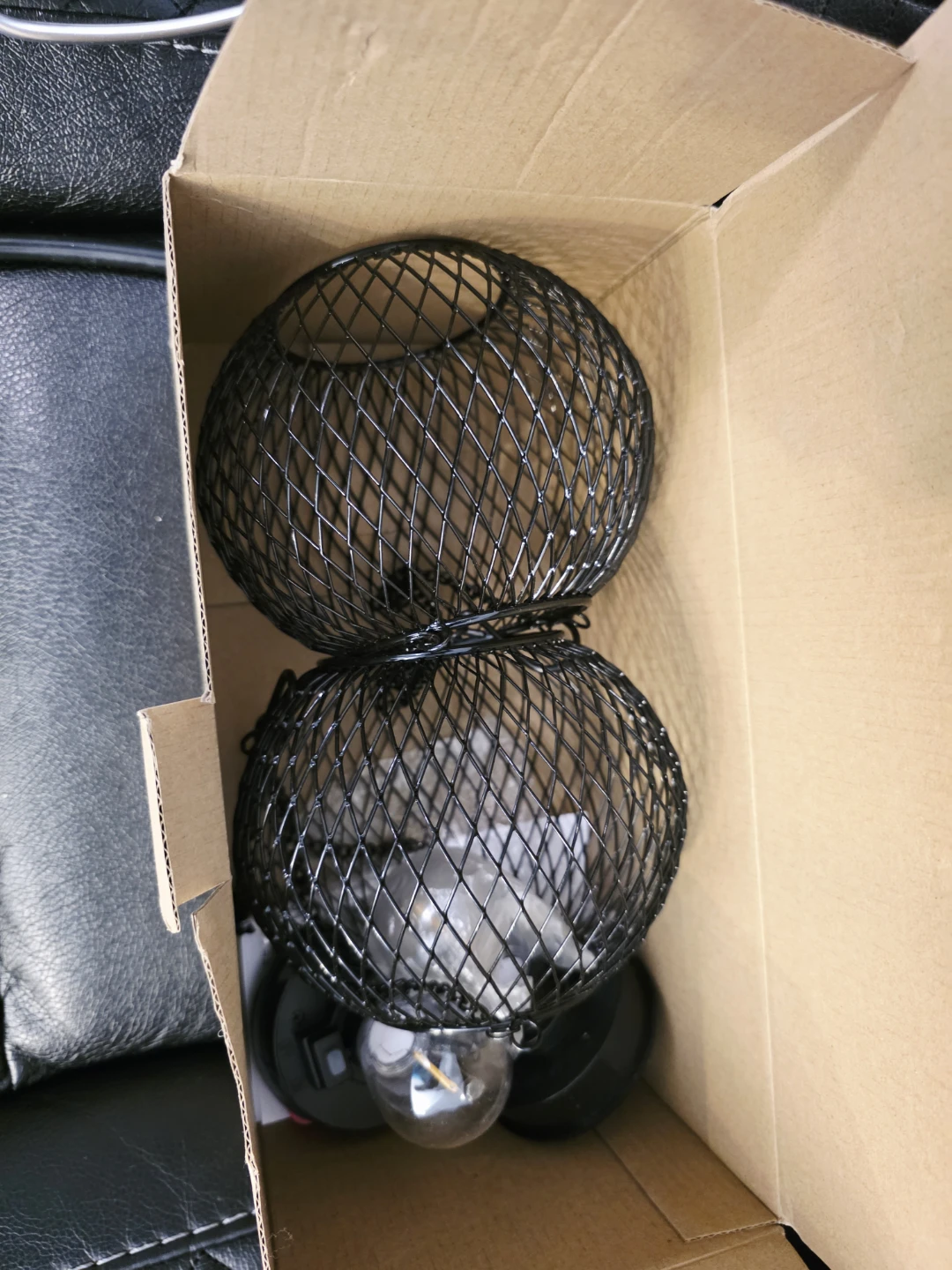✨ BRAND NEW 2-Pack Solar Hanging Lantern Lights ✨ - photo 3