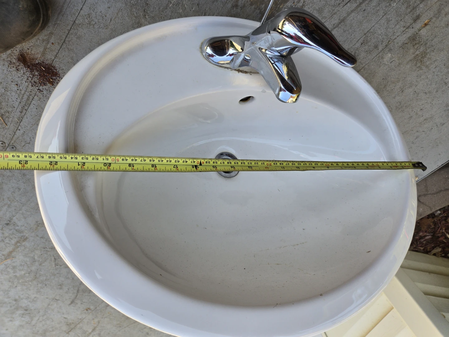 White Oval Sink with Faucet - photo 4