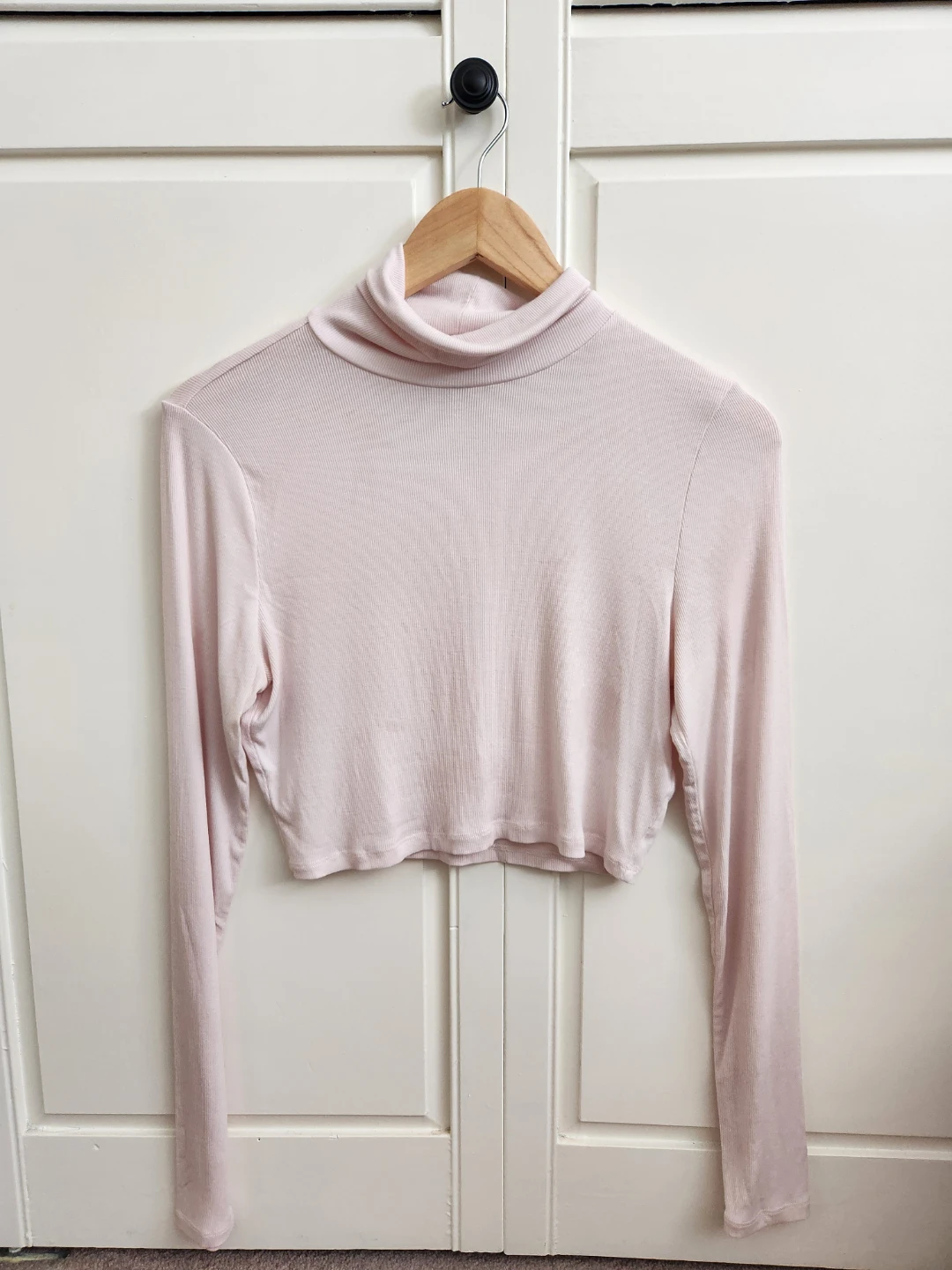ARITZIA Sunday Best Turtleneck Crop Top – Women’s Size Large