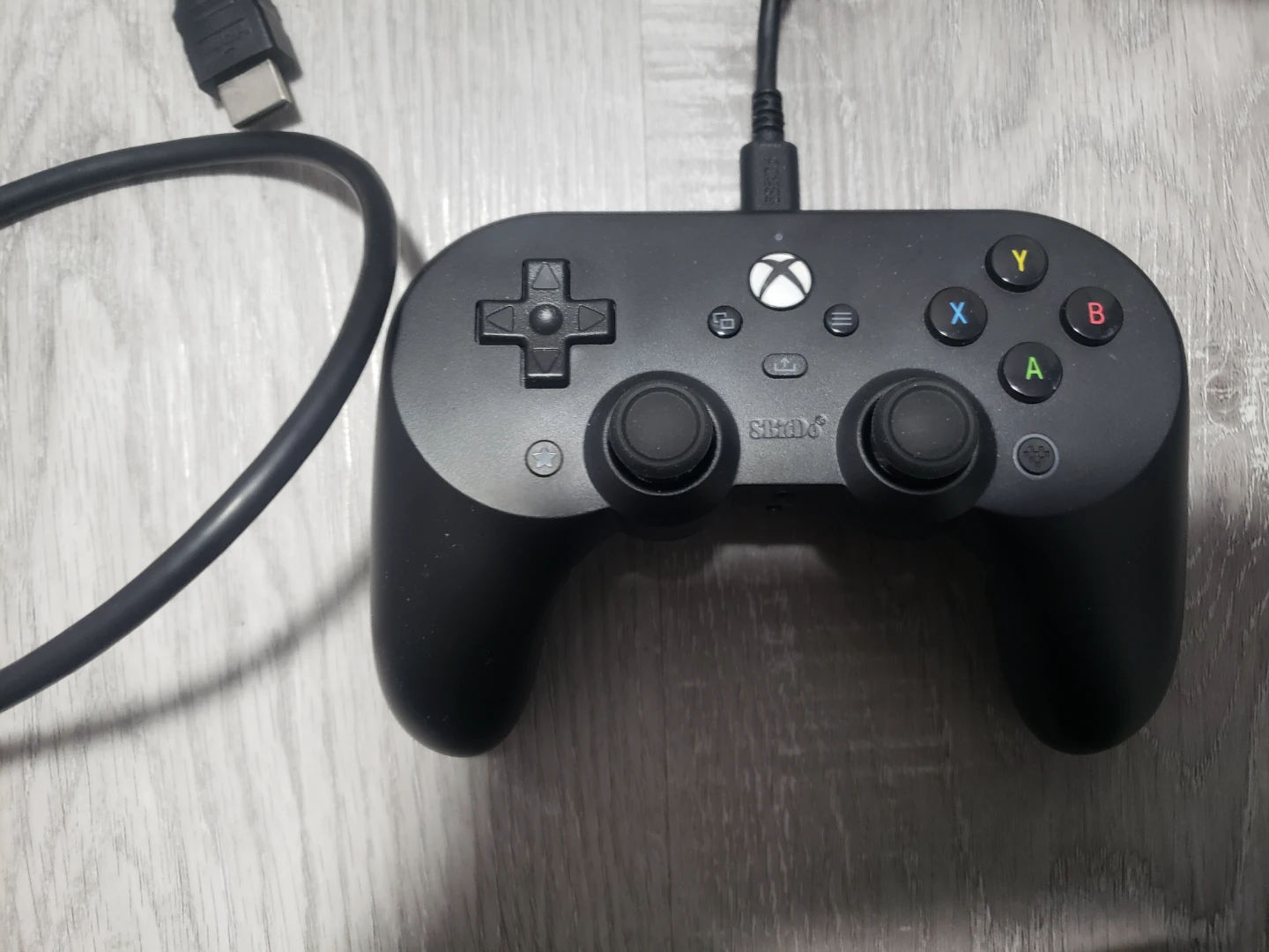 Xbox one s,controller and cables. - photo 5