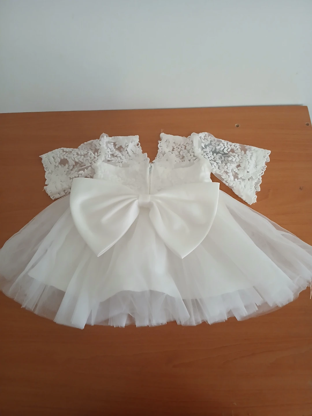 Robe blanche pour bébé fille - photo 2