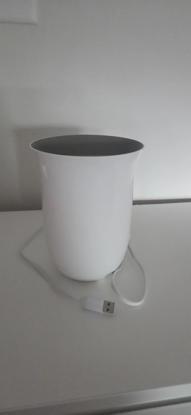 New Lexon Oblio wireless charger and UV sanitizer