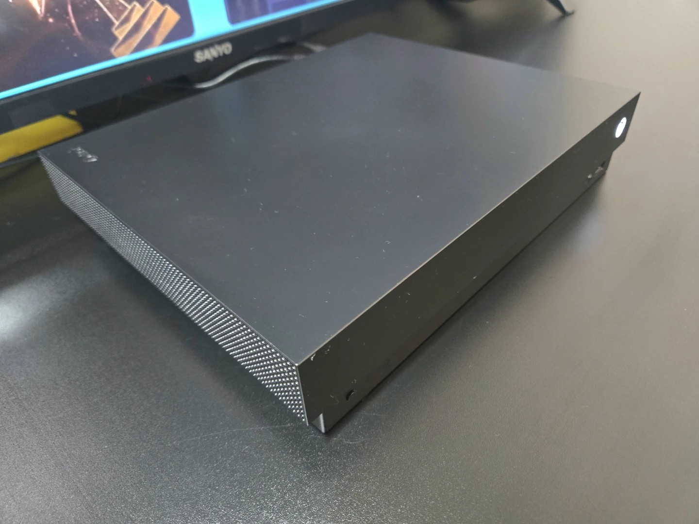 XBOX ONE X 1TB CONSOLE + CONTROLLER + FORZA 5 - photo 3