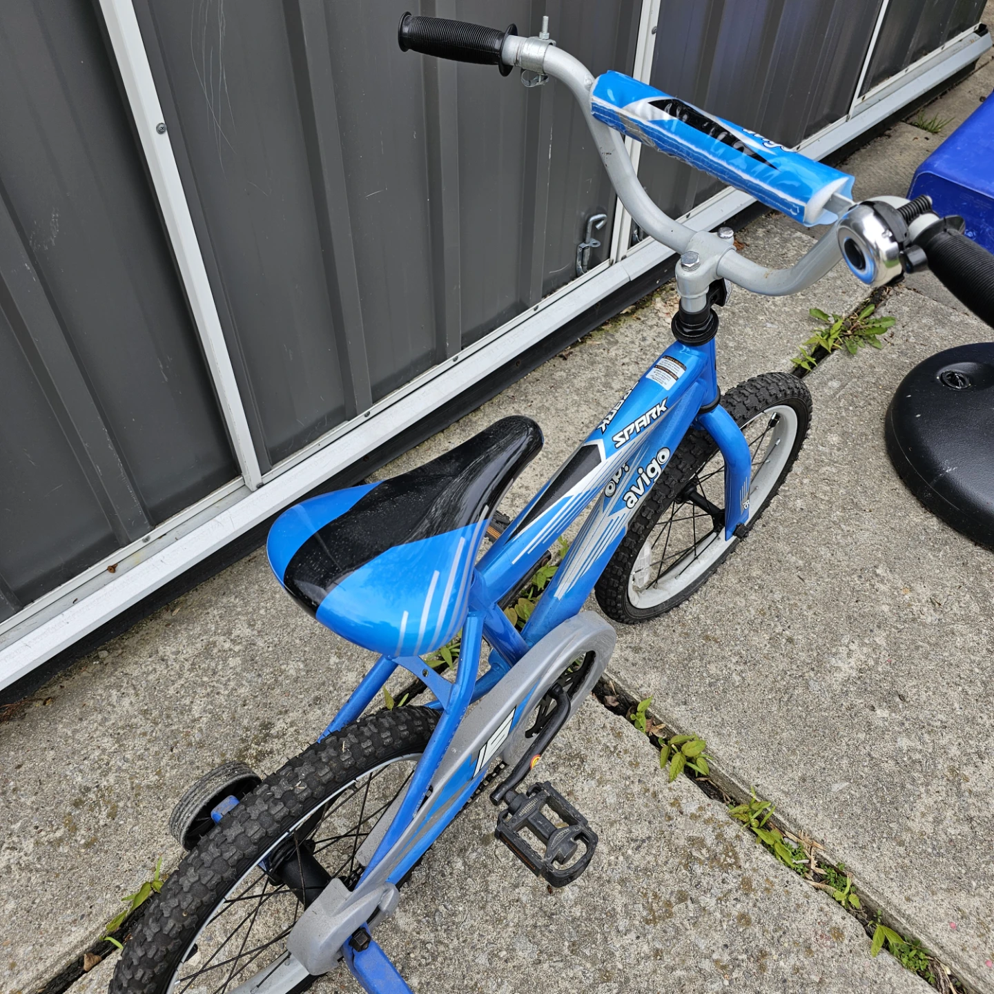 Blue Avigo Spark Kids Bike - photo 4