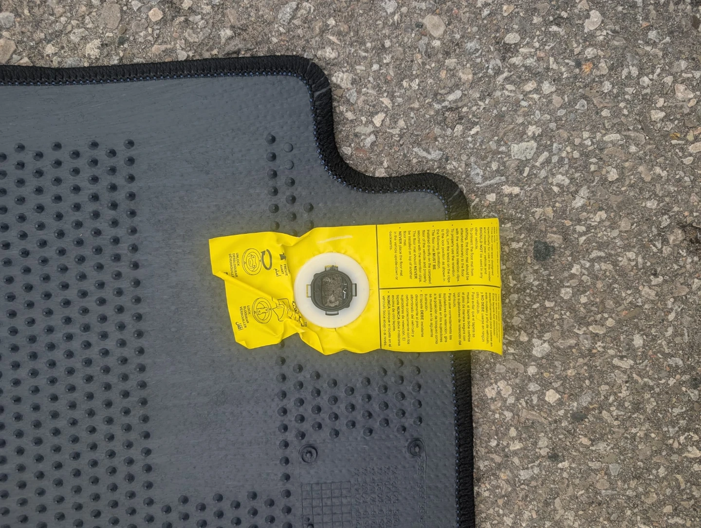 Set of 4 Black Carpet Floor Mats for Toyota Corolla - photo 5