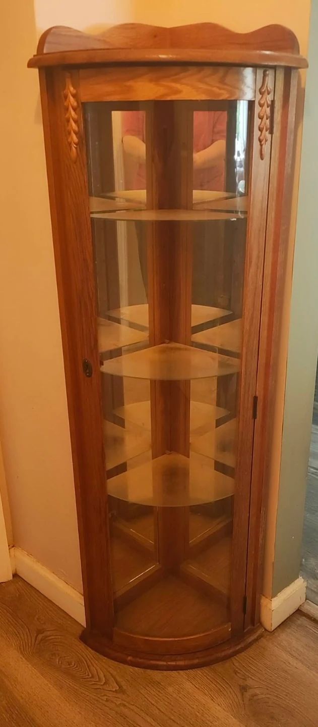 Corner curio cabinet
