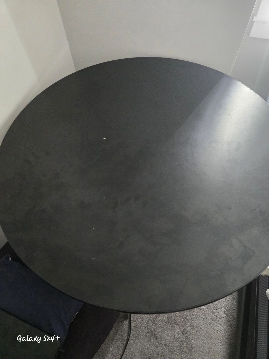 Round Black Dining Table - photo 2