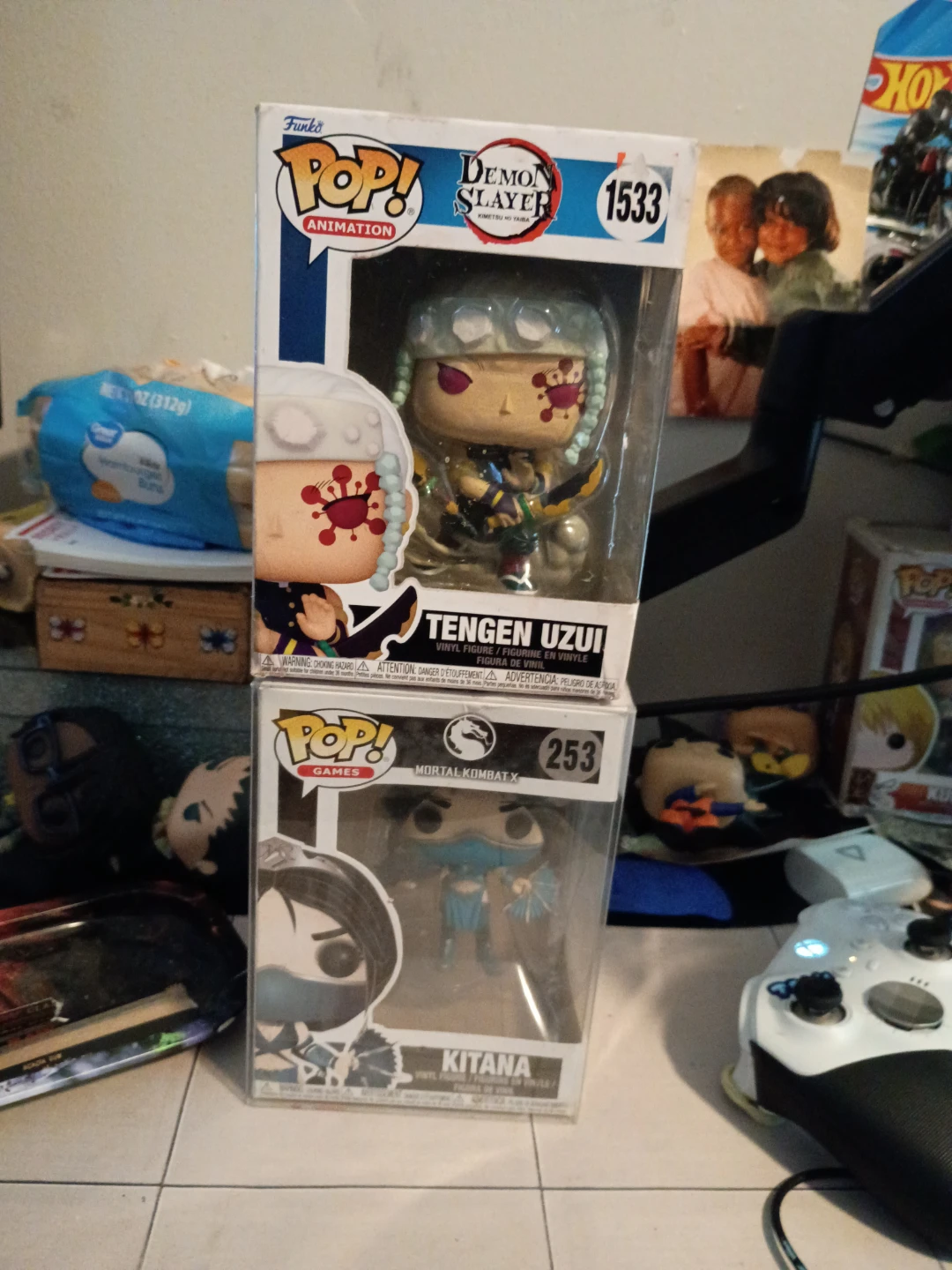 Funko Pop! Mortal Kombat Kitana & Demon Slayer Tengen Uzui