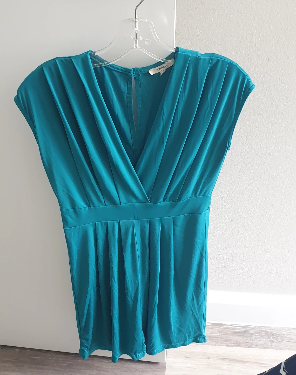 RW & CO Teal V-Neck Pleated Dress