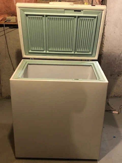 Kenmore Chest Freezer - photo 2