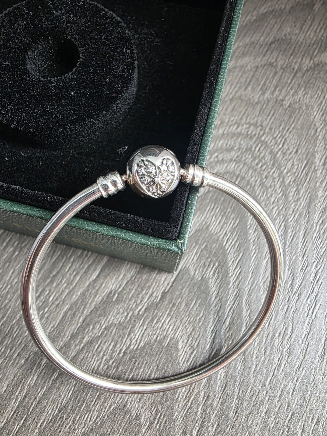 Pandora Limited Edition "You melt my heart" Bangle Bracelet - photo 2