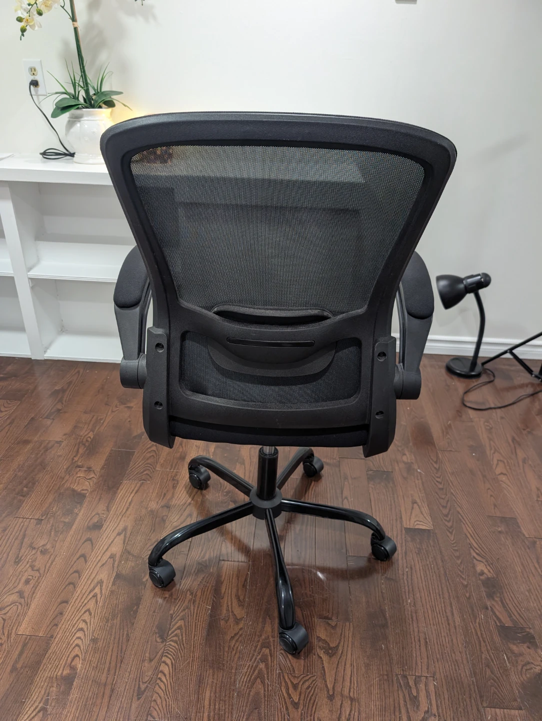 Black Mesh Back Office Chair with Adjustable Arms - photo 4