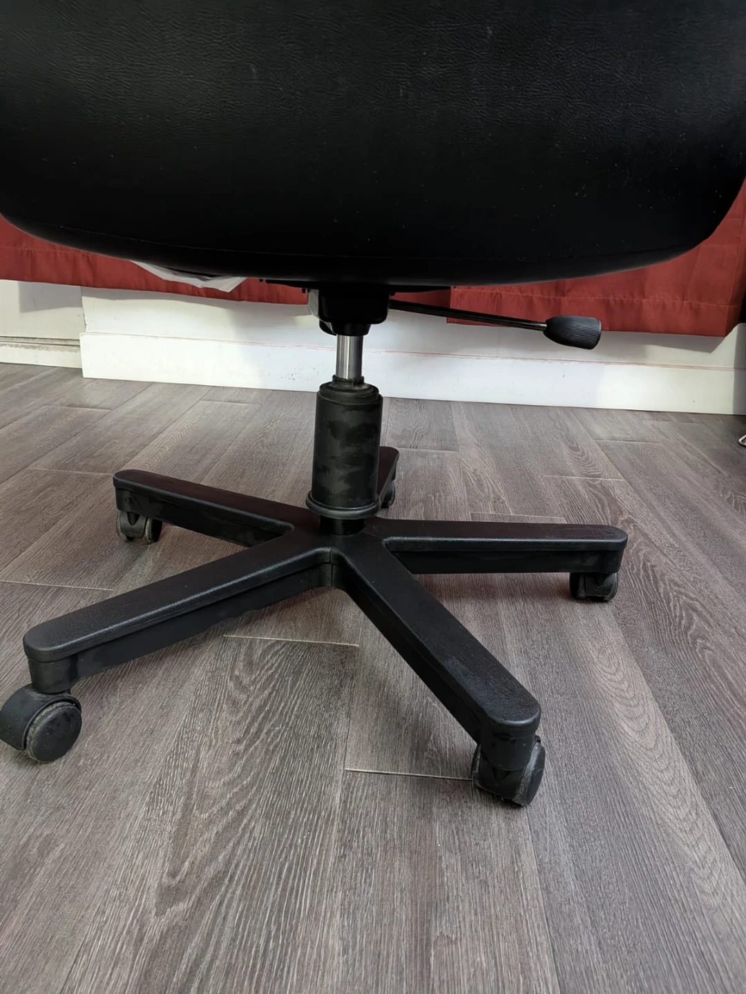Black Office Chair (big) - photo 4