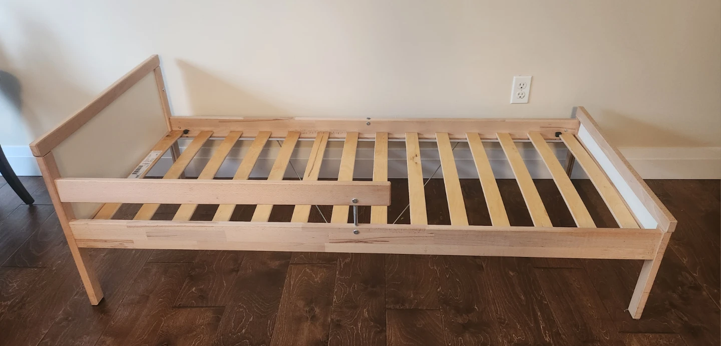 IKEA SNIGLAR Kids Bed Frame + Guard Rail + Mattress - photo 2