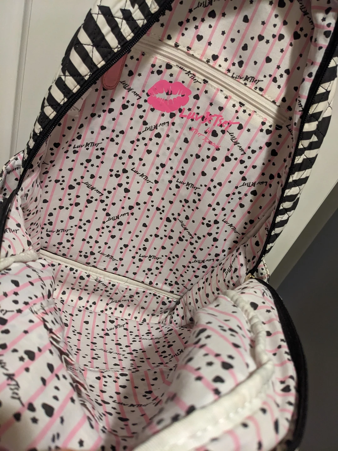 Betsey Johnson Black & White Quilted Backpack - photo 4