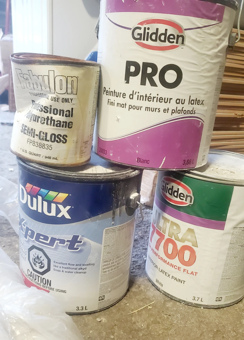 Glidden Pro and Dulux Expert Paint with Rollers - photo 2